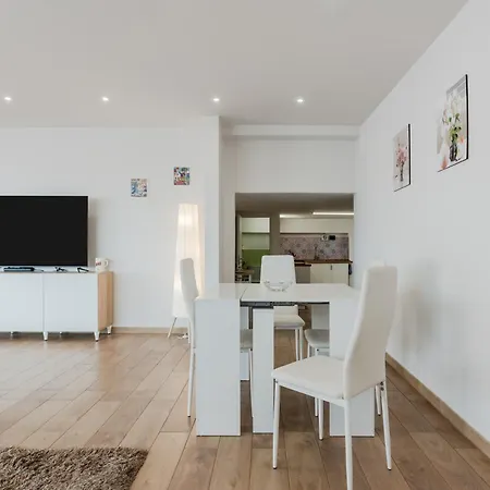 Apartment Skyview Terrace: Your Urban Escape Catania