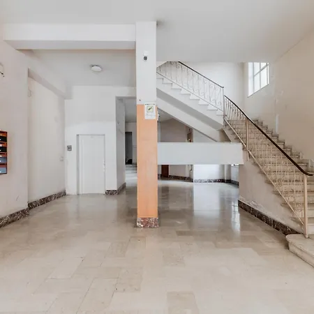 Skyview Terrace: Your Urban Escape